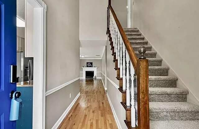 1140 Magnolia Way SE Gallery 3