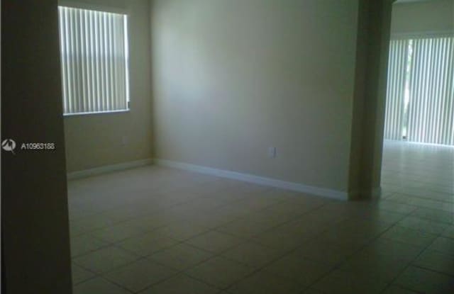 2022 NE 4th Ct Gallery 3