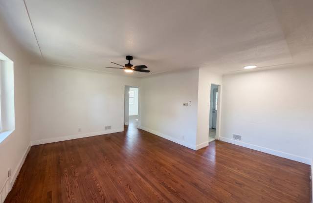 1462 Elmira Street Gallery 3