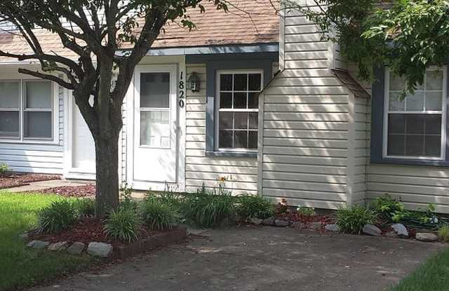 Centrally located townhome in the Greenbrier Area. photos photos