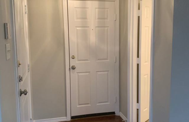 1528 Creekstone Court Gallery 4