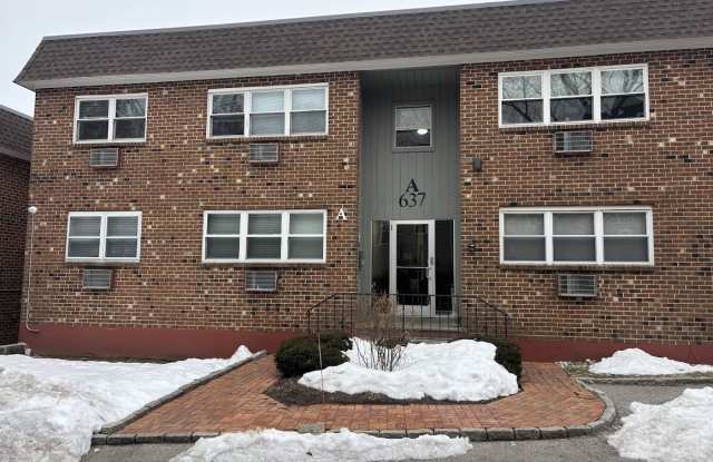 637 Cove Road unit: A12 - 637 Cove Road, Stamford, CT 06902