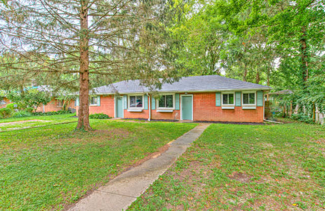 5366 Clarendon Road photos photos