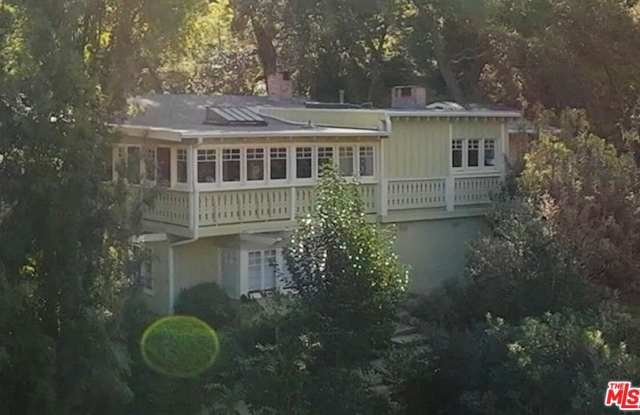 2049 Oakstone Way photos photos