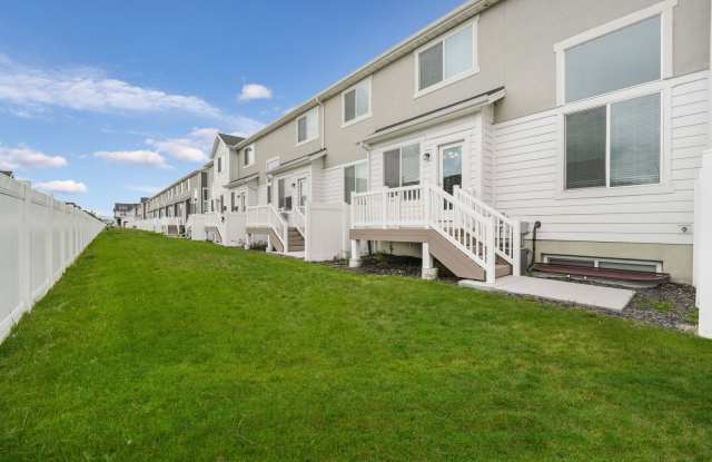 Spacious 4 Bedroom Townhome in Vineyard, UT photos photos