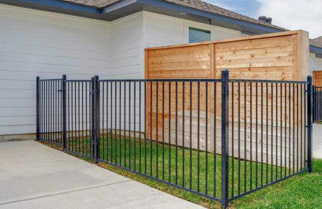 1126 Trellis Pass Gallery 4