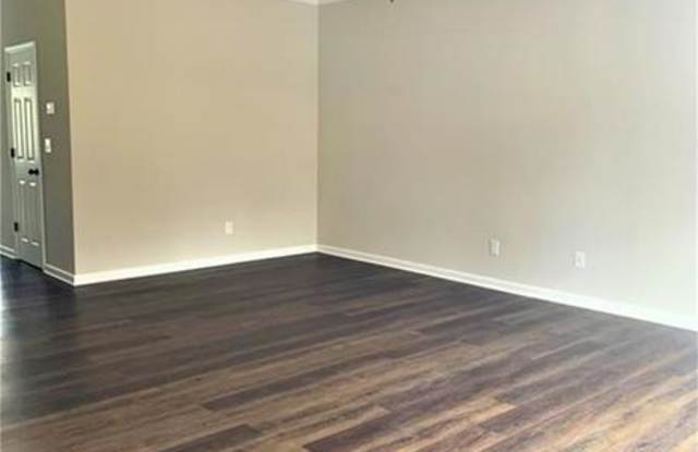 1479 Bluff Valley Circle Gallery 3