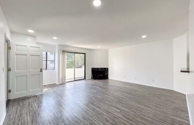 Gorgeous 2 Bed/2 bath apartment in excellent Sherman Oaks area! photos photos