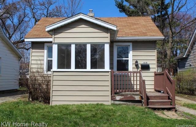 1695 University - 1695 University Street, Ferndale, MI 48220
