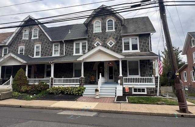 44 E WALNUT Street photos photos