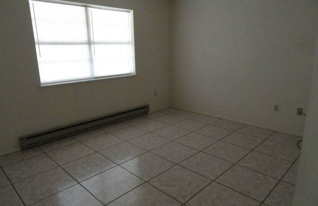 707 Los Arboles Gallery 3