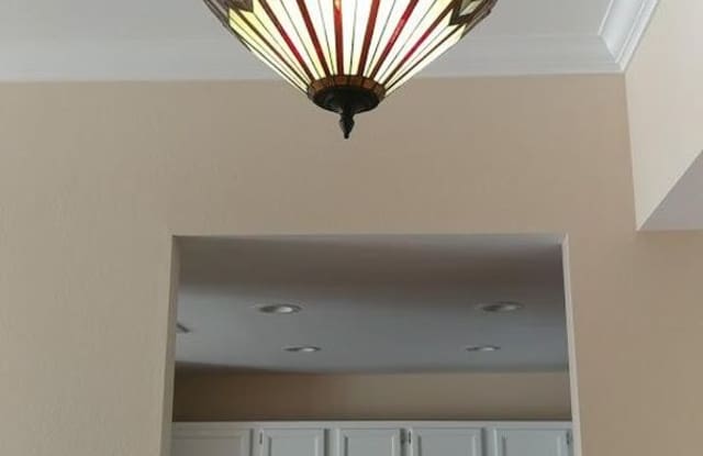 Large 2 Bedroom 2 Bathroom Unit in Bankers Hill Gallery 3