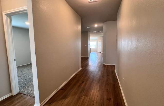 Four Bedroom in Harker Heights with a Flex Room/Office/Playroom! Gallery 3