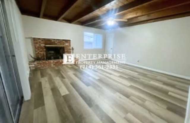 18623 Bellorita Street Gallery 4
