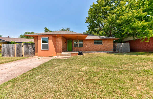 Comfortable 3 Bedroom Home in a Great Moore Location photos photos