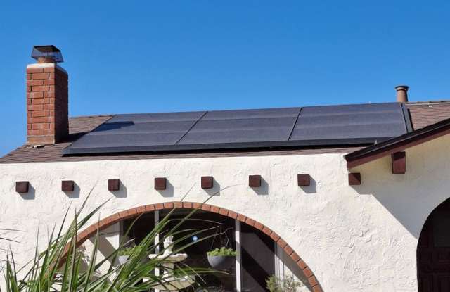 Beautiful 4-Bedroom Home with Central AC and Solar! MUST SEE!!! Gallery 4