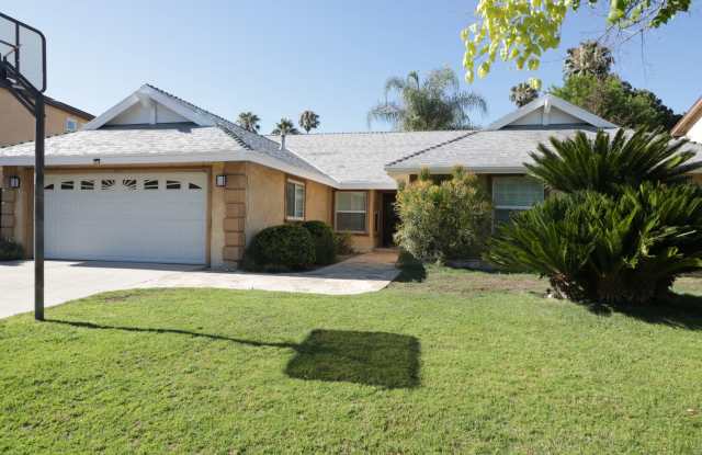Beautiful West Hills Pool Home For Lease! photos photos