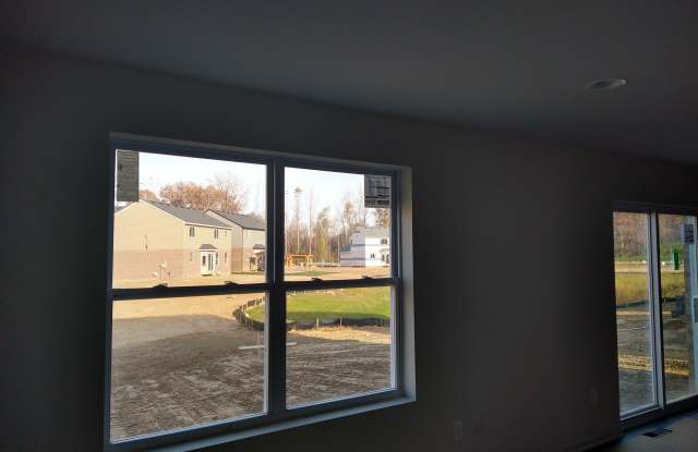 1687 Maple Leaf Ln Gallery 4