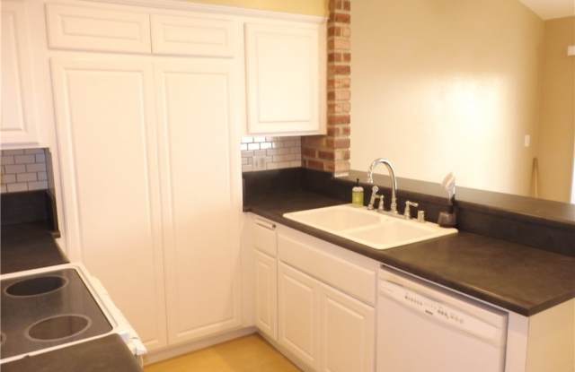 361 Prairie Court Gallery 4