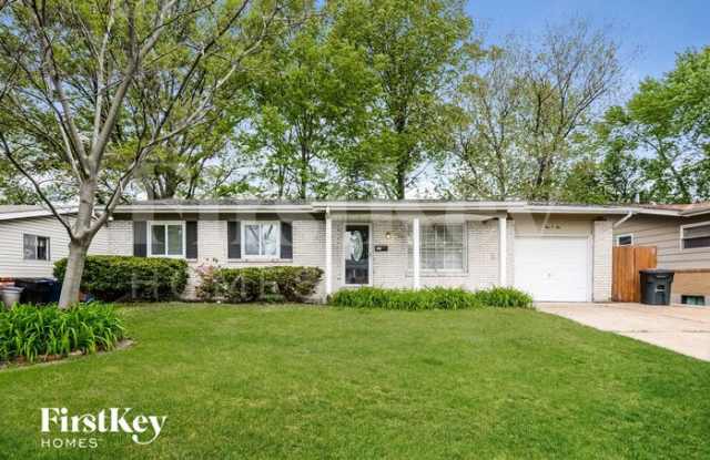 405 Albert Drive - 405 Albert Drive, Florissant, MO 63031