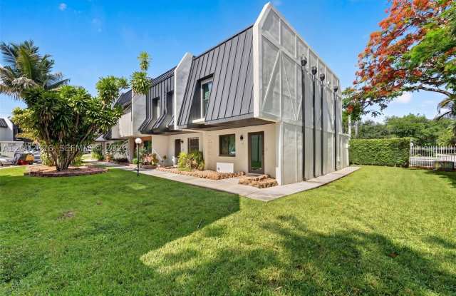 5555 Ludlam Rd photos photos
