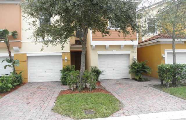 1011 Pipers Cay Drive photos photos
