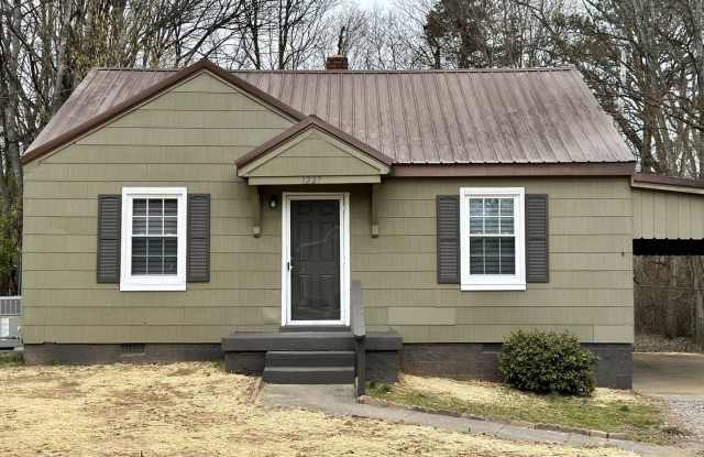 2 Bedroom Home For Rent Near The Montgomery County Library! photos photos