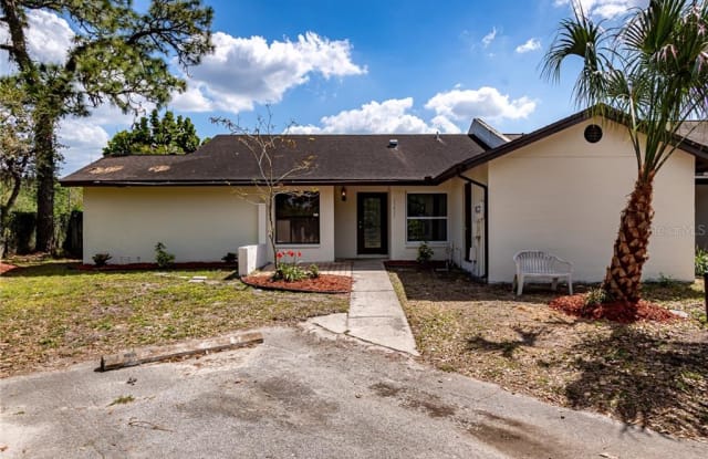 11411 SHALLOWBROOK PLACE - 11411 Shallowbrook Place, Carrollwood, FL 33624