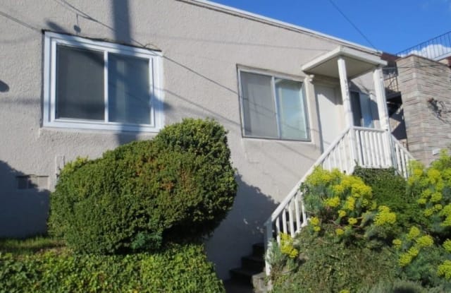 902 N 72nd St - 902 North 72nd Street, Seattle, WA 98103