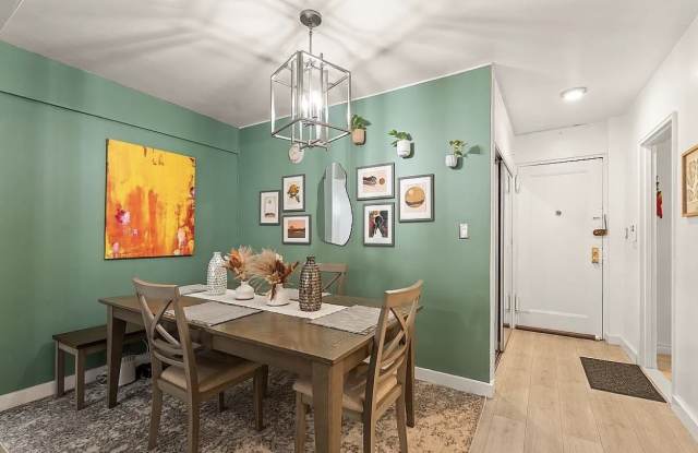 3720 87th St Apt 2G Gallery 2