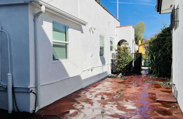 3254 Perlita Avenue Gallery 3