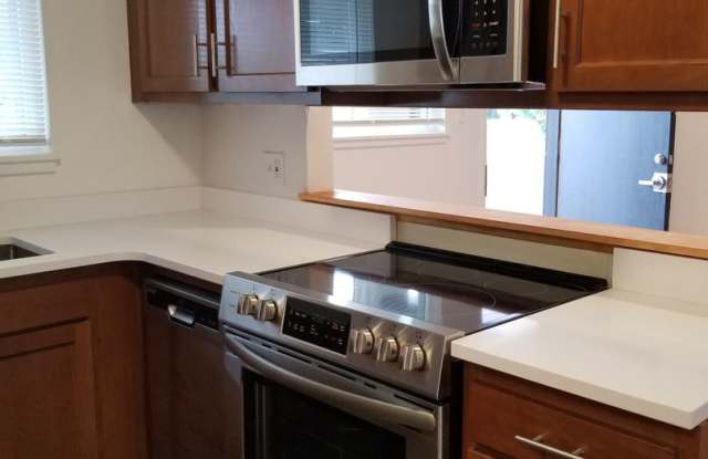 1301 30th St. photos photos