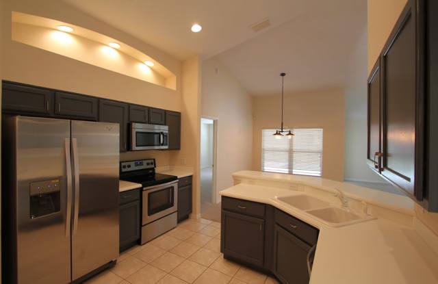649 Henley Cir Gallery 2