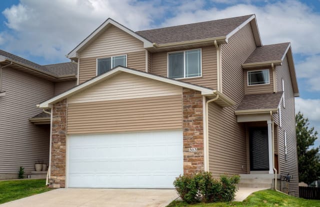 303 Marie Ave - 303 Marie Avenue, Norwalk, IA 50211 303 Marie Ave - 303 Marie Avenue, Norwalk, IA 50211