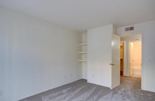 2479 Country Ln Gallery 2