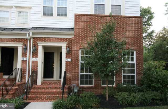 7068 LITTLE THAMES DRIVE - 7068 Little Thames Drive, Gainesville, VA 20155