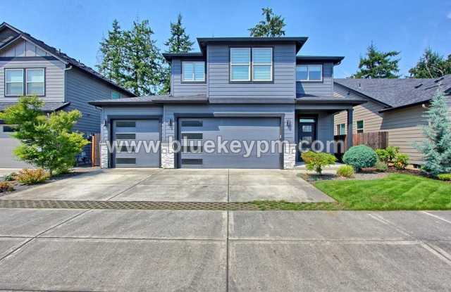 5 Bed, 3 Bath Home with Tesla Charger in Orchards Near Hockinson Meadows Park photos photos