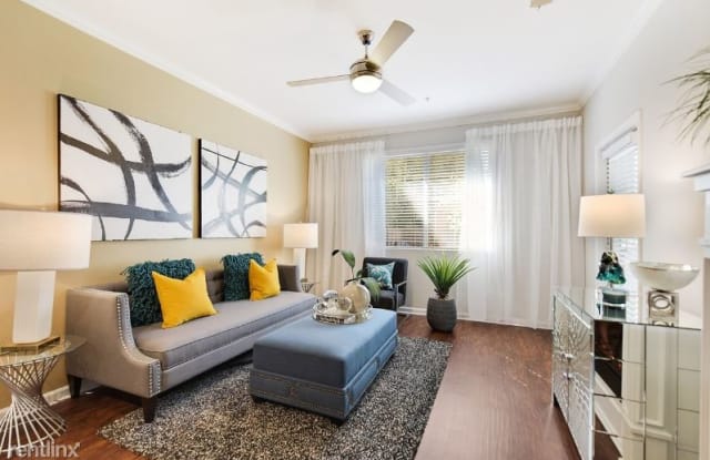 4386 S Monaco St 1070 - 4386 South Monaco Street, Denver, CO 80237