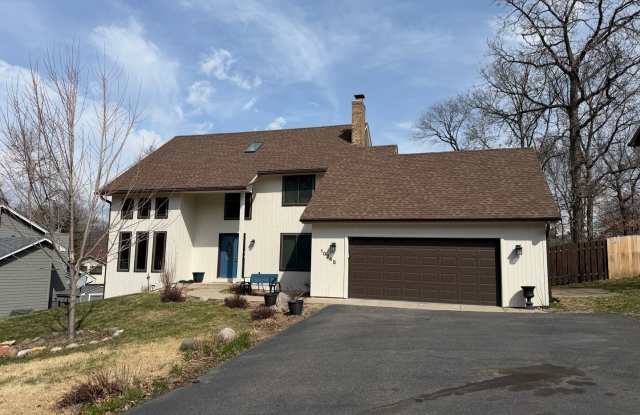 Beautiful 5 Bedroom 3 Bath Home for Rent in Lakeville!! Available NOW! photos photos