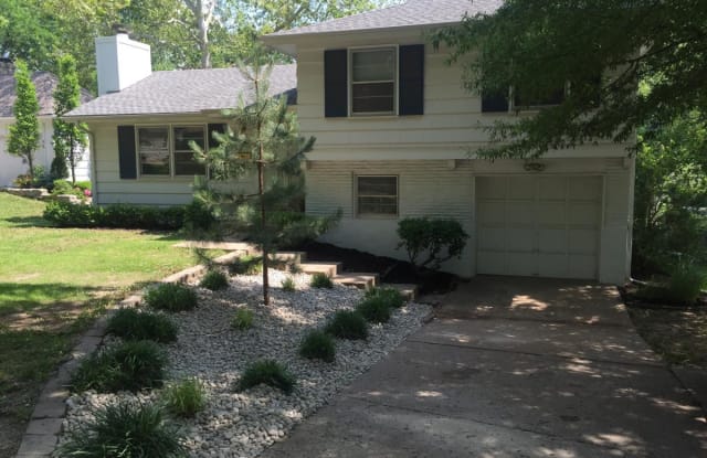 8715 W 72nd Terrace - 8715 West 72nd Terrace, Merriam, KS 66204