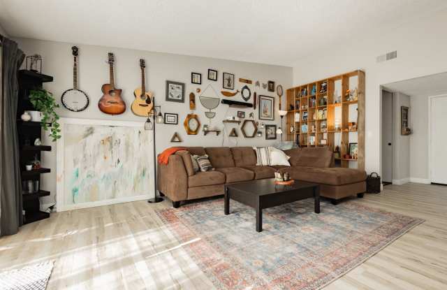 Fully Furnished single story home in Las Vegas with STYLE! photos photos