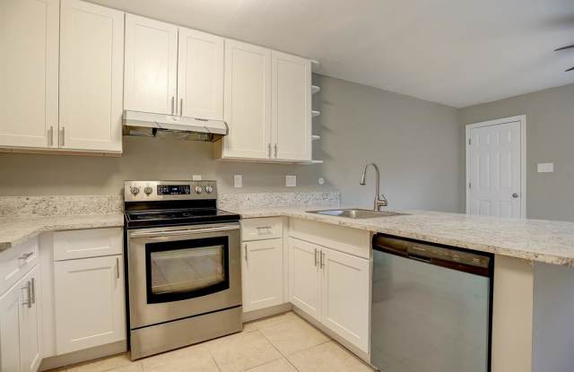 10004 Westview Drive Gallery 4