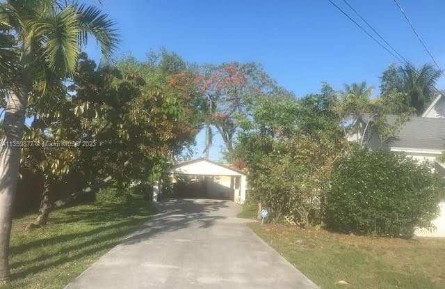 215 SW 1st Ave - 215 Southwest 1st Avenue, Hallandale Beach, FL 33009