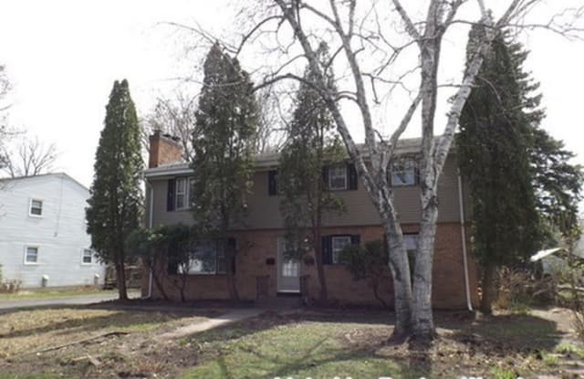517 W 74th St - 517 West 74th Street, Richfield, MN 55423