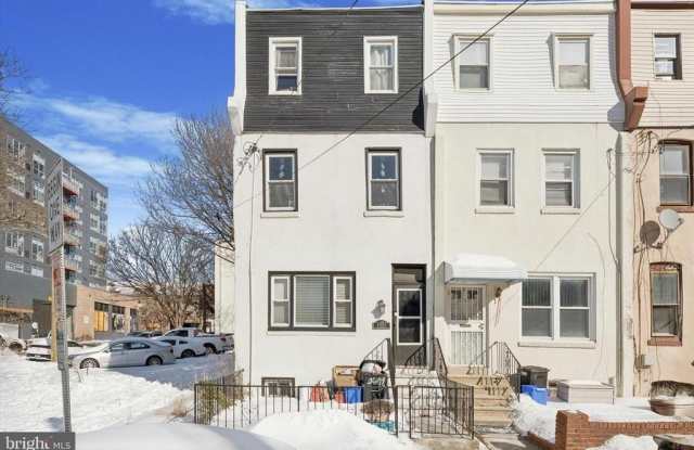 3641 WARREN STREET photos photos