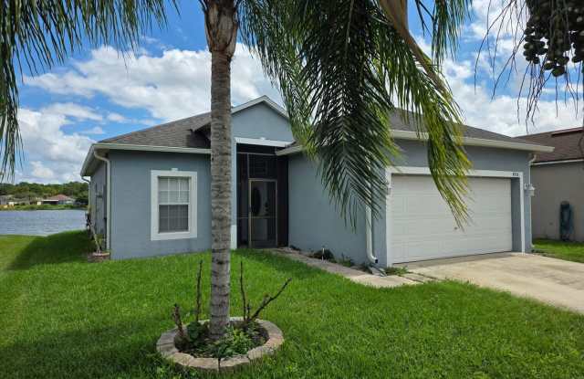 Three Bedroom House at Waterside Estates in Orlando Gallery 1