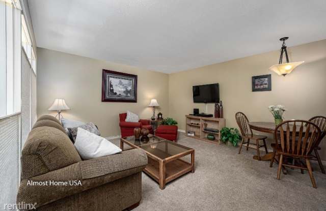 2070 E 3335 S Gallery 2