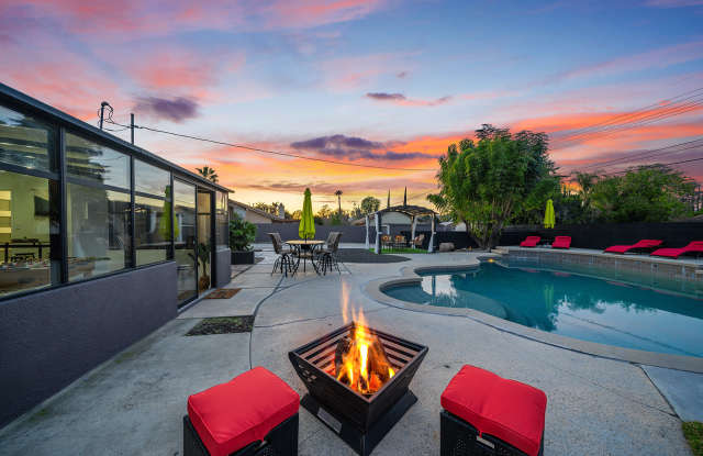 22349 Vanowen St Gallery 3