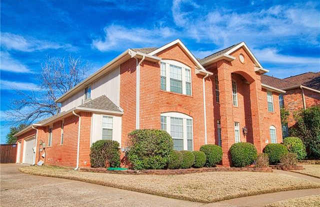 106 Thistle Court Gallery 2