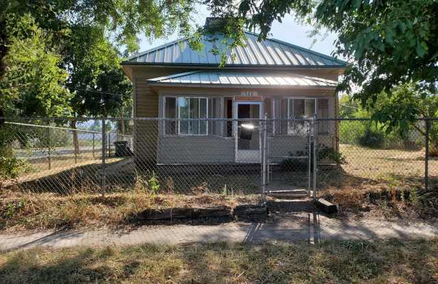 1528 Monroe Avenue, La Grande, Oregon 97850 photos photos
